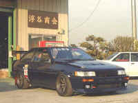 Ukiya GT wing.jpg (49801 bytes)